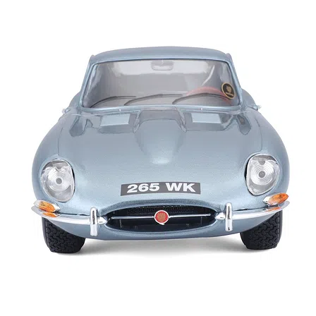 Photo of Автомодель Bburago Jaguar E-Type Coupe 1961 1:18
