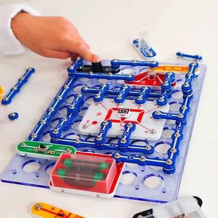 Photo of Конструктор електронний DOKA Школа 999+ схем