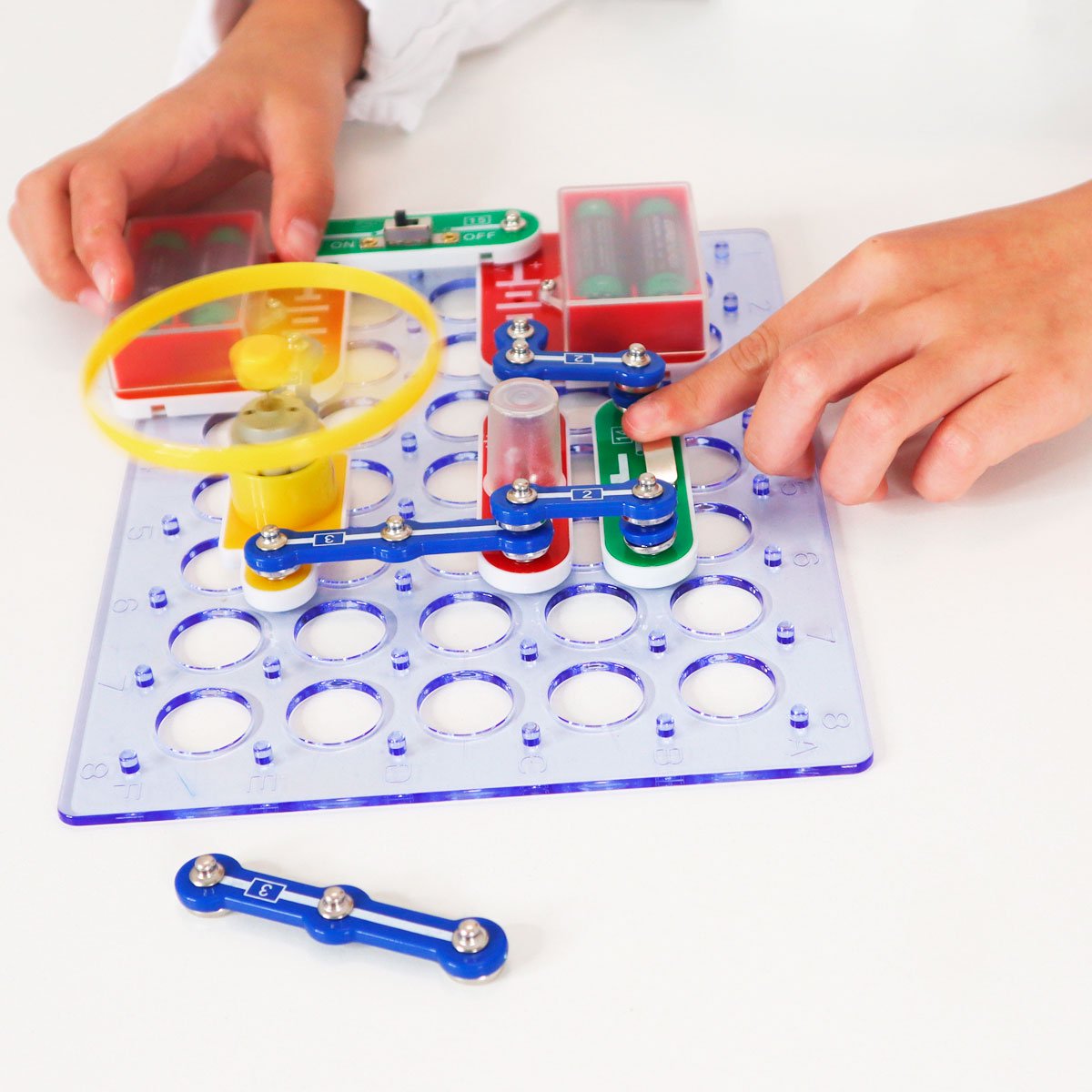 Photo of Конструктор електронний DOKA До злету готові!