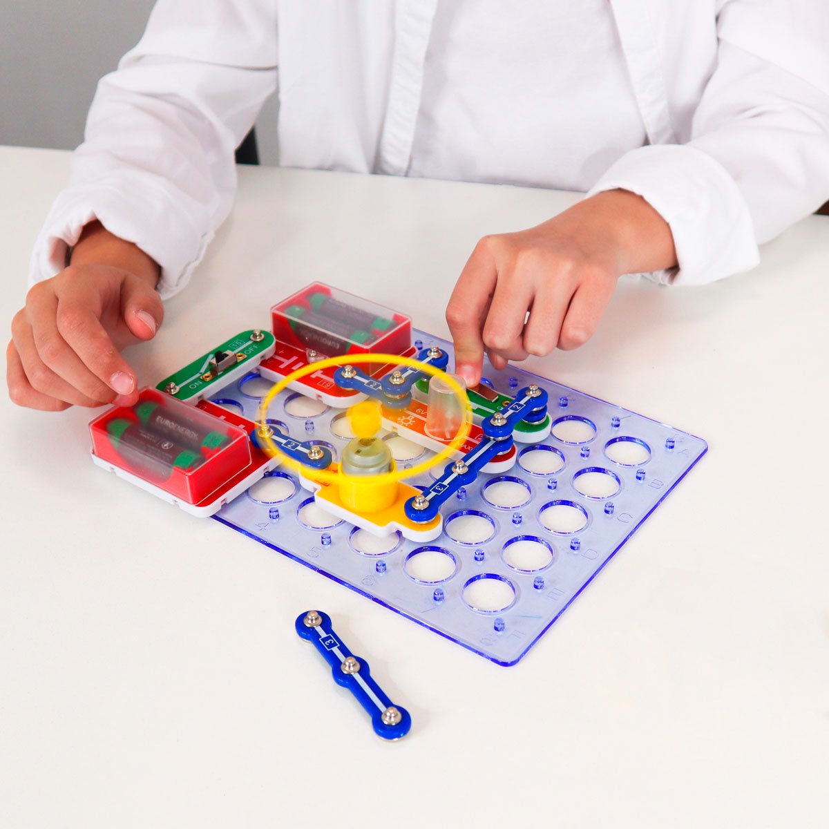 Photo of Конструктор електронний DOKA До злету готові!