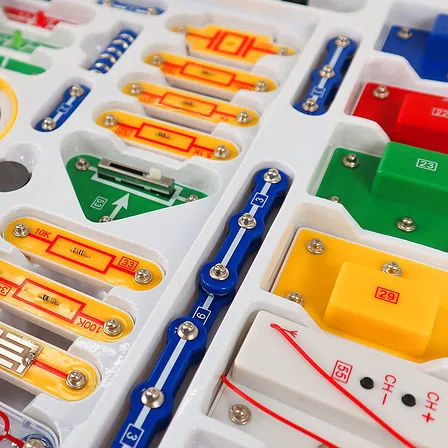 Photo of Конструктор електронний DOKA 320 схем