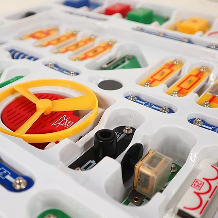 Photo of Конструктор електронний DOKA 320 схем